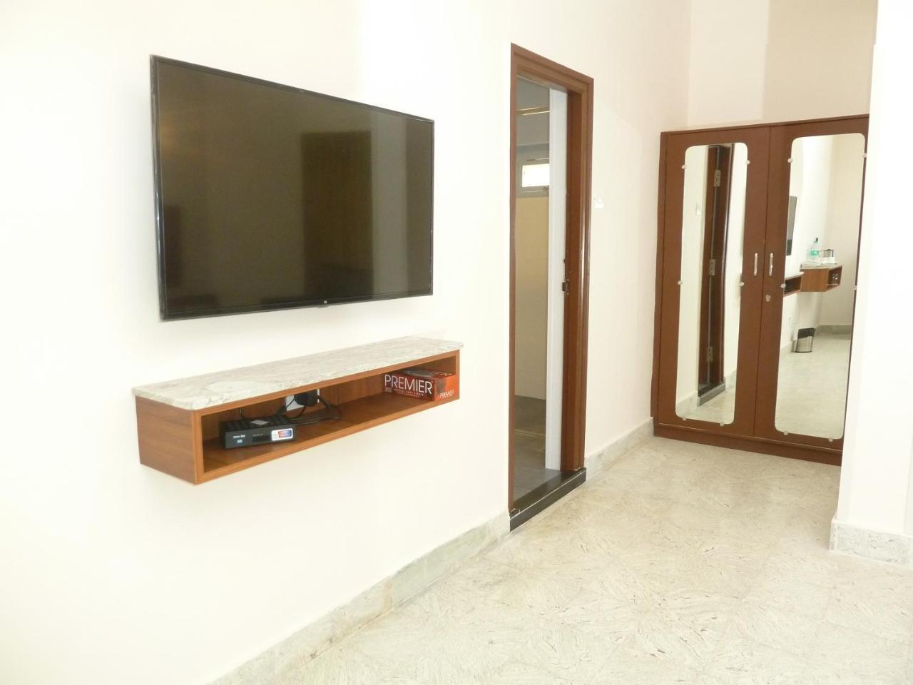 Sreeparthi Hotel Puttaparthi Exteriér fotografie