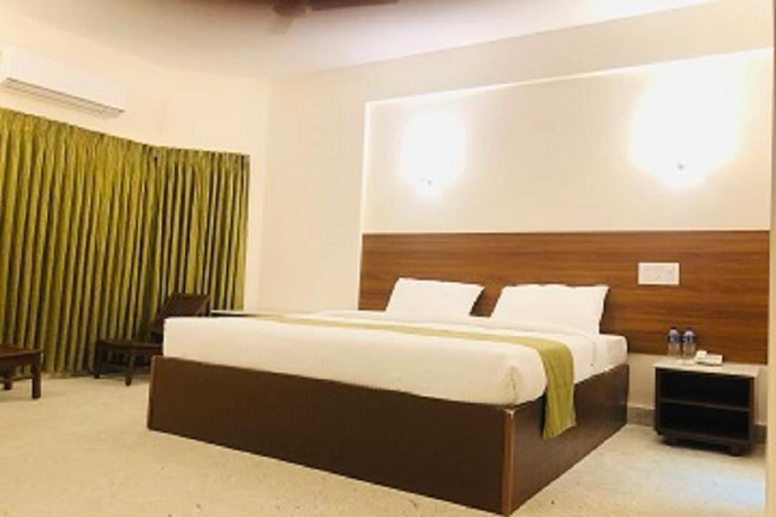 Sreeparthi Hotel Puttaparthi Exteriér fotografie